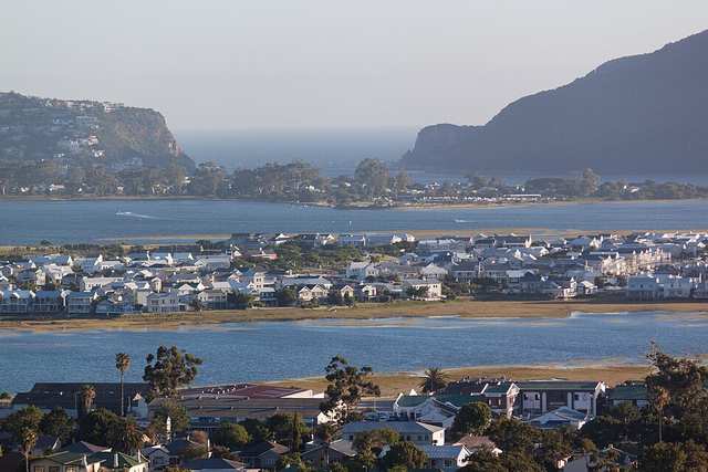 Knysna lagoon and Thesens Island (14010124923)