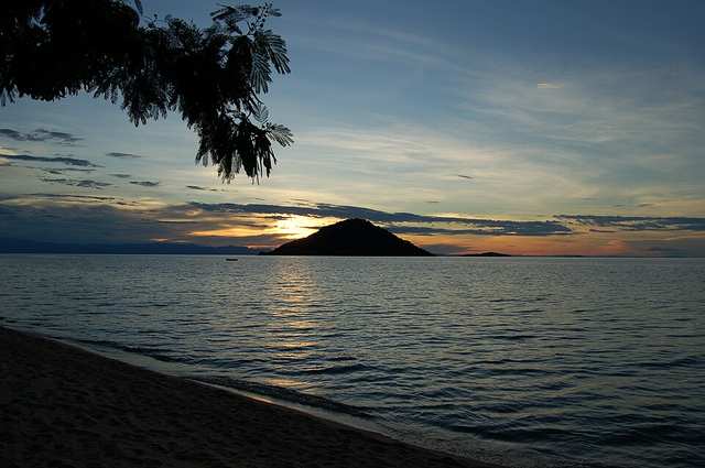 Sunset at Cape McLear, Malawi (2498457261)